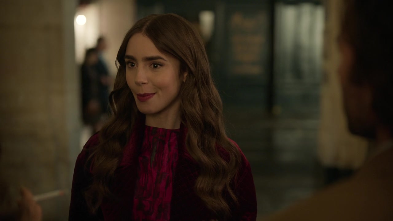 Emily_in_Paris_S01E04_A_Kiss_Is_Just_A_Kiss_720p_NF_WEB-DL_DDP5_1_x264-BTN_0895.jpg