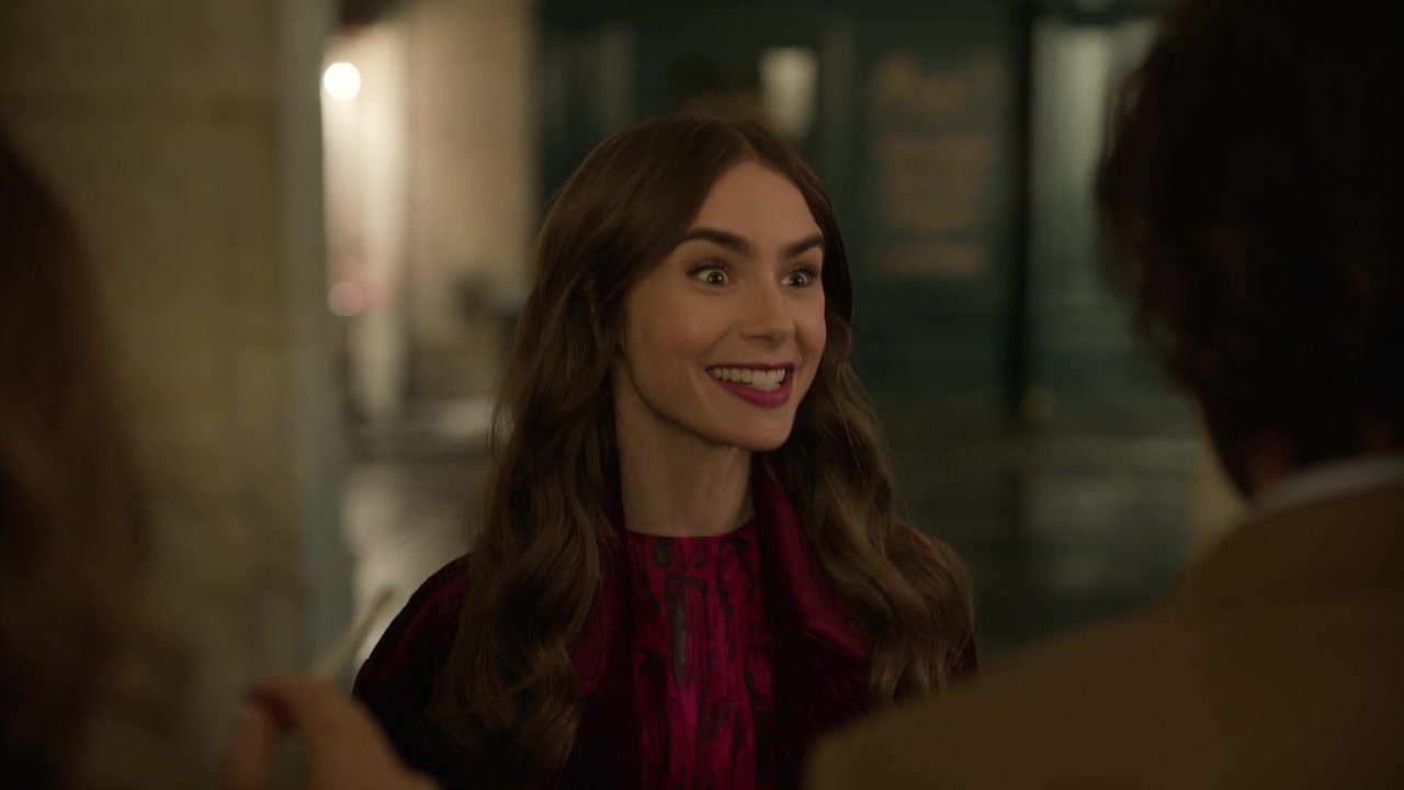 Emily_in_Paris_S01E04_A_Kiss_Is_Just_A_Kiss_720p_NF_WEB-DL_DDP5_1_x264-BTN_0901.jpg
