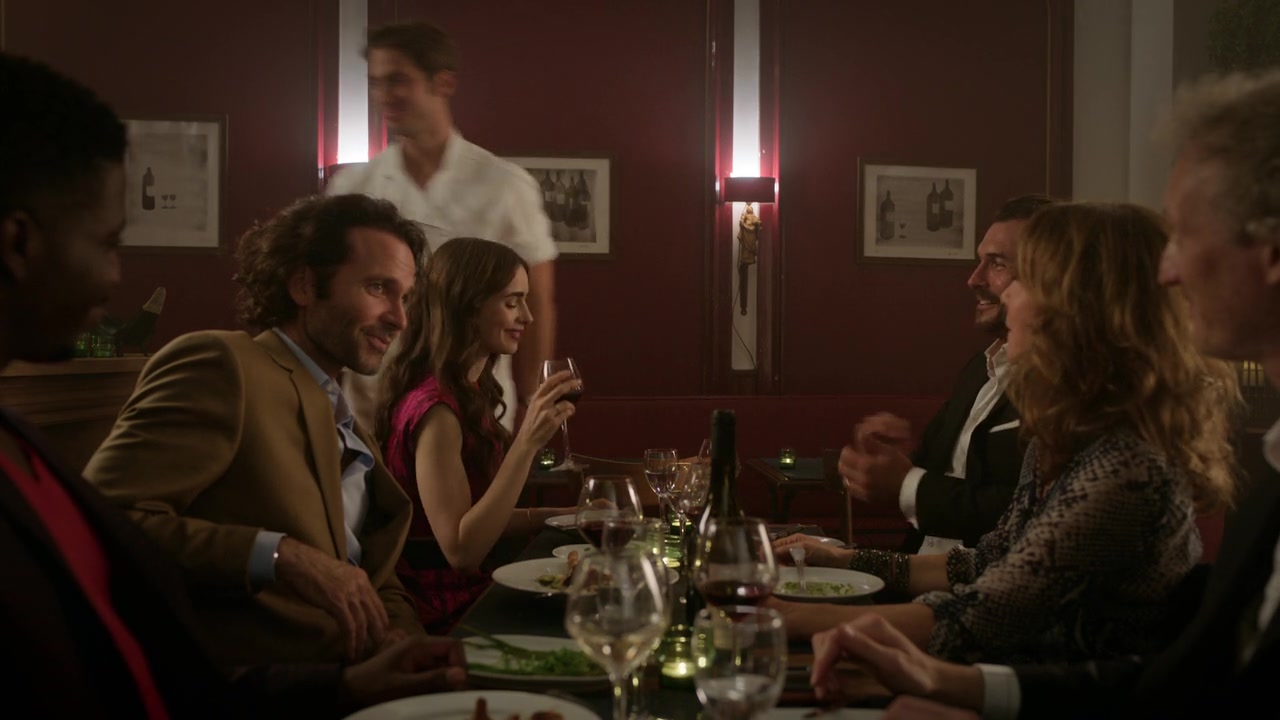 Emily_in_Paris_S01E04_A_Kiss_Is_Just_A_Kiss_720p_NF_WEB-DL_DDP5_1_x264-BTN_0995.jpg