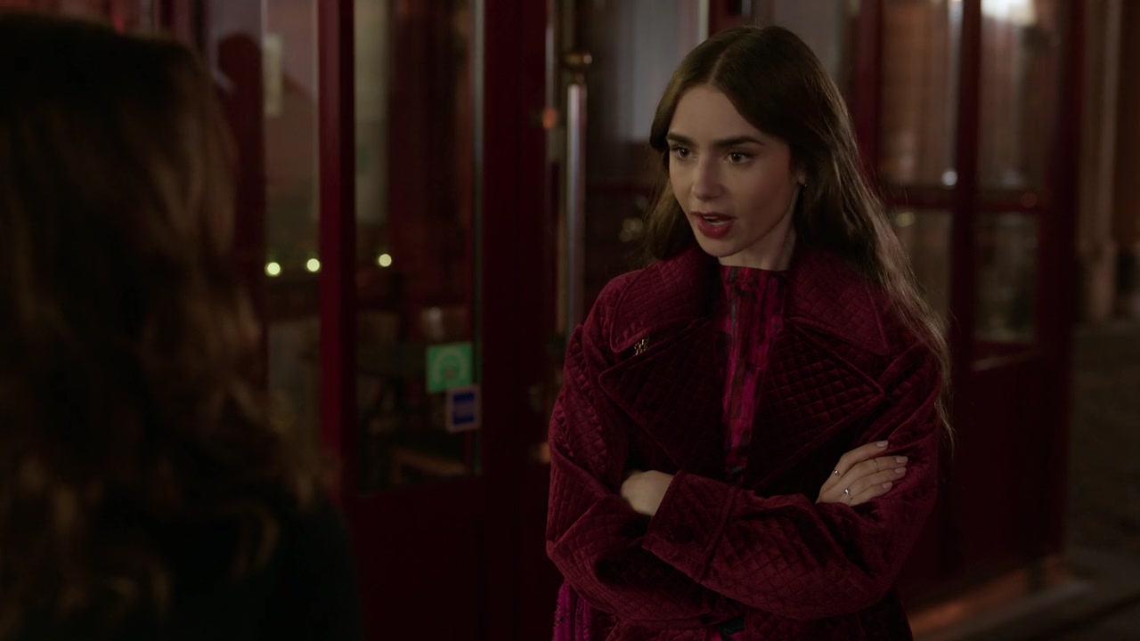 Emily_in_Paris_S01E04_A_Kiss_Is_Just_A_Kiss_720p_NF_WEB-DL_DDP5_1_x264-BTN_1037.jpg Emily_in_Paris_S01E04_A_Kiss_Is_Just_A_Kiss_720p_NF_WEB-DL_DDP5_1_x264-BTN_1037.jpg