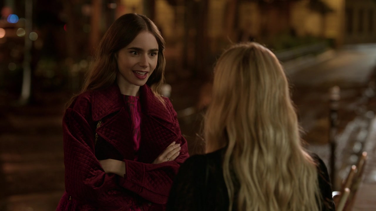 Emily_in_Paris_S01E04_A_Kiss_Is_Just_A_Kiss_720p_NF_WEB-DL_DDP5_1_x264-BTN_1088.jpg