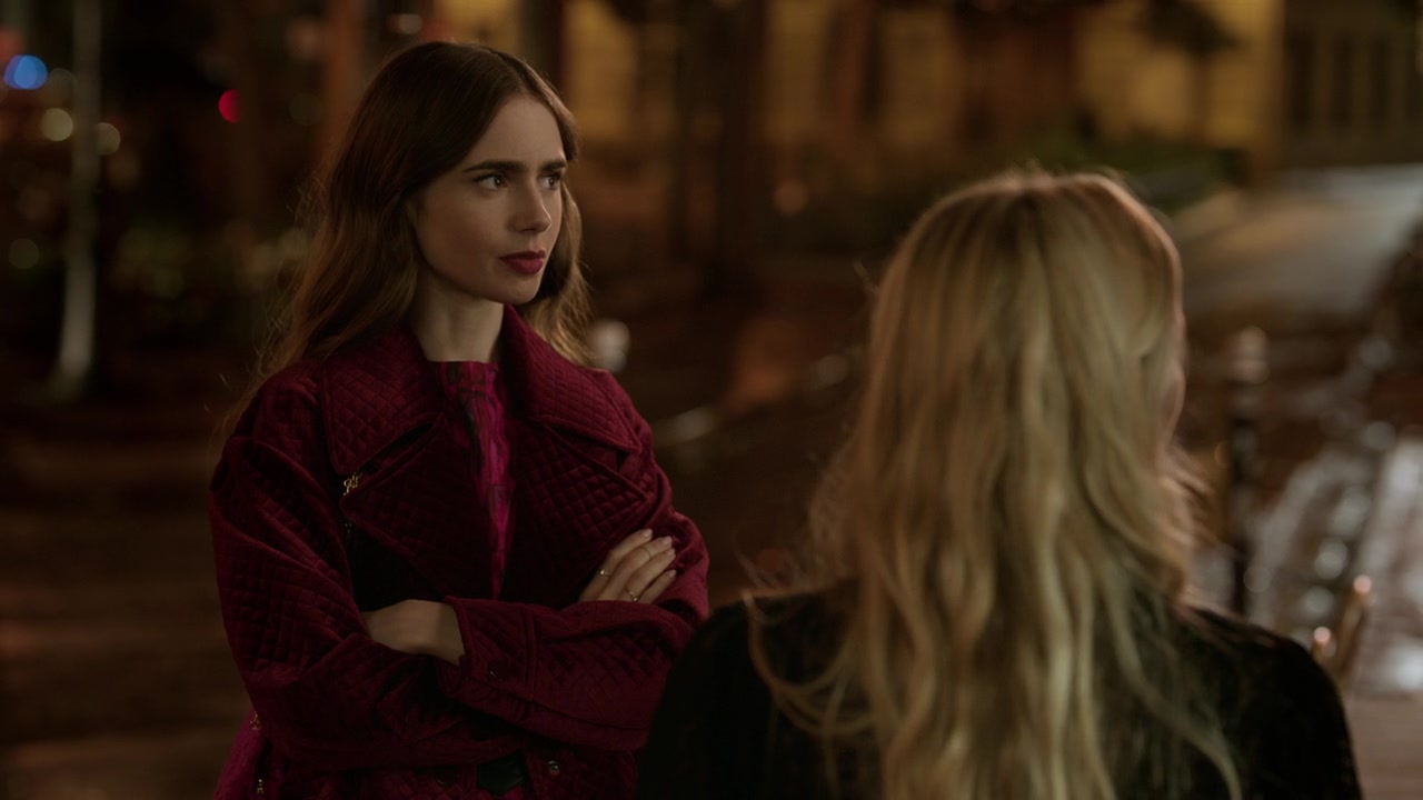 Emily_in_Paris_S01E04_A_Kiss_Is_Just_A_Kiss_720p_NF_WEB-DL_DDP5_1_x264-BTN_1095.jpg