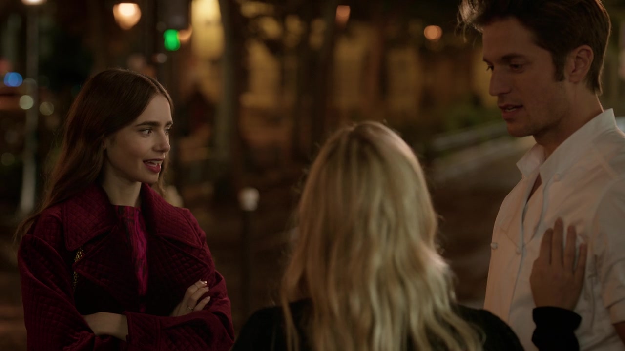 Emily_in_Paris_S01E04_A_Kiss_Is_Just_A_Kiss_720p_NF_WEB-DL_DDP5_1_x264-BTN_1100.jpg