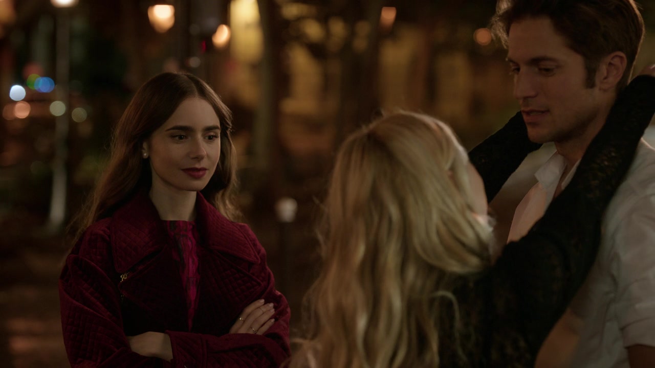 Emily_in_Paris_S01E04_A_Kiss_Is_Just_A_Kiss_720p_NF_WEB-DL_DDP5_1_x264-BTN_1109.jpg
