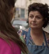 Emily_in_Paris_S01E04_A_Kiss_Is_Just_A_Kiss_720p_NF_WEB-DL_DDP5_1_x264-BTN_0033.jpg