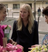 Emily_in_Paris_S01E04_A_Kiss_Is_Just_A_Kiss_720p_NF_WEB-DL_DDP5_1_x264-BTN_0044.jpg