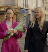 Emily_in_Paris_S01E04_A_Kiss_Is_Just_A_Kiss_720p_NF_WEB-DL_DDP5_1_x264-BTN_0085.jpg
