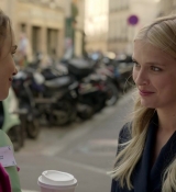 Emily_in_Paris_S01E04_A_Kiss_Is_Just_A_Kiss_720p_NF_WEB-DL_DDP5_1_x264-BTN_0095.jpg