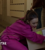 Emily_in_Paris_S01E04_A_Kiss_Is_Just_A_Kiss_720p_NF_WEB-DL_DDP5_1_x264-BTN_0173.jpg