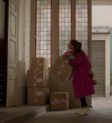 Emily_in_Paris_S01E04_A_Kiss_Is_Just_A_Kiss_720p_NF_WEB-DL_DDP5_1_x264-BTN_0181.jpg