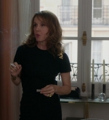 Emily_in_Paris_S01E04_A_Kiss_Is_Just_A_Kiss_720p_NF_WEB-DL_DDP5_1_x264-BTN_0366.jpg