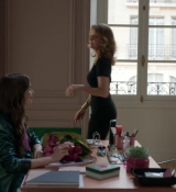 Emily_in_Paris_S01E04_A_Kiss_Is_Just_A_Kiss_720p_NF_WEB-DL_DDP5_1_x264-BTN_0392.jpg