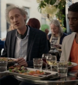 Emily_in_Paris_S01E04_A_Kiss_Is_Just_A_Kiss_720p_NF_WEB-DL_DDP5_1_x264-BTN_0450.jpg
