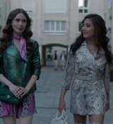 Emily_in_Paris_S01E04_A_Kiss_Is_Just_A_Kiss_720p_NF_WEB-DL_DDP5_1_x264-BTN_0472.jpg