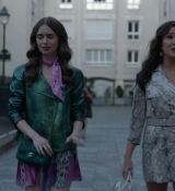 Emily_in_Paris_S01E04_A_Kiss_Is_Just_A_Kiss_720p_NF_WEB-DL_DDP5_1_x264-BTN_0479.jpg