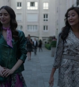 Emily_in_Paris_S01E04_A_Kiss_Is_Just_A_Kiss_720p_NF_WEB-DL_DDP5_1_x264-BTN_0484.jpg
