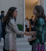 Emily_in_Paris_S01E04_A_Kiss_Is_Just_A_Kiss_720p_NF_WEB-DL_DDP5_1_x264-BTN_0490.jpg