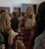 Emily_in_Paris_S01E04_A_Kiss_Is_Just_A_Kiss_720p_NF_WEB-DL_DDP5_1_x264-BTN_0507.jpg