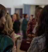 Emily_in_Paris_S01E04_A_Kiss_Is_Just_A_Kiss_720p_NF_WEB-DL_DDP5_1_x264-BTN_0508.jpg