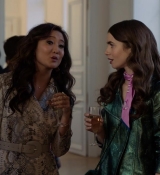 Emily_in_Paris_S01E04_A_Kiss_Is_Just_A_Kiss_720p_NF_WEB-DL_DDP5_1_x264-BTN_0517.jpg