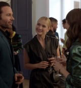 Emily_in_Paris_S01E04_A_Kiss_Is_Just_A_Kiss_720p_NF_WEB-DL_DDP5_1_x264-BTN_0535.jpg