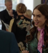 Emily_in_Paris_S01E04_A_Kiss_Is_Just_A_Kiss_720p_NF_WEB-DL_DDP5_1_x264-BTN_0536.jpg