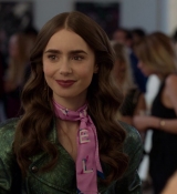 Emily_in_Paris_S01E04_A_Kiss_Is_Just_A_Kiss_720p_NF_WEB-DL_DDP5_1_x264-BTN_0544.jpg