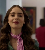 Emily_in_Paris_S01E04_A_Kiss_Is_Just_A_Kiss_720p_NF_WEB-DL_DDP5_1_x264-BTN_0611.jpg