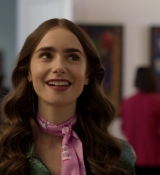 Emily_in_Paris_S01E04_A_Kiss_Is_Just_A_Kiss_720p_NF_WEB-DL_DDP5_1_x264-BTN_0612.jpg