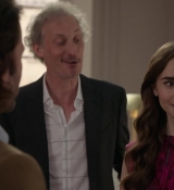 Emily_in_Paris_S01E04_A_Kiss_Is_Just_A_Kiss_720p_NF_WEB-DL_DDP5_1_x264-BTN_0642.jpg