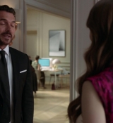 Emily_in_Paris_S01E04_A_Kiss_Is_Just_A_Kiss_720p_NF_WEB-DL_DDP5_1_x264-BTN_0731.jpg
