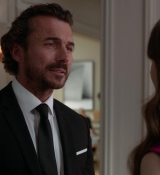 Emily_in_Paris_S01E04_A_Kiss_Is_Just_A_Kiss_720p_NF_WEB-DL_DDP5_1_x264-BTN_0774.jpg