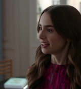 Emily_in_Paris_S01E04_A_Kiss_Is_Just_A_Kiss_720p_NF_WEB-DL_DDP5_1_x264-BTN_0777.jpg