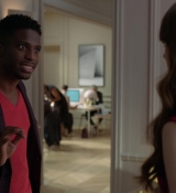 Emily_in_Paris_S01E04_A_Kiss_Is_Just_A_Kiss_720p_NF_WEB-DL_DDP5_1_x264-BTN_0787.jpg