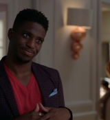 Emily_in_Paris_S01E04_A_Kiss_Is_Just_A_Kiss_720p_NF_WEB-DL_DDP5_1_x264-BTN_0790.jpg