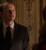 Emily_in_Paris_S01E04_A_Kiss_Is_Just_A_Kiss_720p_NF_WEB-DL_DDP5_1_x264-BTN_0836.jpg