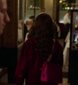 Emily_in_Paris_S01E04_A_Kiss_Is_Just_A_Kiss_720p_NF_WEB-DL_DDP5_1_x264-BTN_0849.jpg