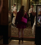 Emily_in_Paris_S01E04_A_Kiss_Is_Just_A_Kiss_720p_NF_WEB-DL_DDP5_1_x264-BTN_0851.jpg