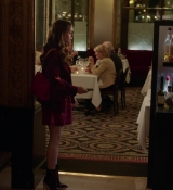 Emily_in_Paris_S01E04_A_Kiss_Is_Just_A_Kiss_720p_NF_WEB-DL_DDP5_1_x264-BTN_0854.jpg