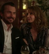 Emily_in_Paris_S01E04_A_Kiss_Is_Just_A_Kiss_720p_NF_WEB-DL_DDP5_1_x264-BTN_0974.jpg