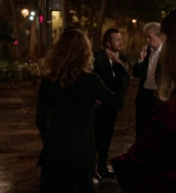 Emily_in_Paris_S01E04_A_Kiss_Is_Just_A_Kiss_720p_NF_WEB-DL_DDP5_1_x264-BTN_1048.jpg