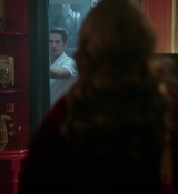 Emily_in_Paris_S01E04_A_Kiss_Is_Just_A_Kiss_720p_NF_WEB-DL_DDP5_1_x264-BTN_1057.jpg