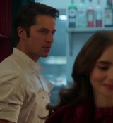 Emily_in_Paris_S01E04_A_Kiss_Is_Just_A_Kiss_720p_NF_WEB-DL_DDP5_1_x264-BTN_1072.jpg