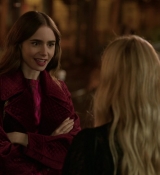 Emily_in_Paris_S01E04_A_Kiss_Is_Just_A_Kiss_720p_NF_WEB-DL_DDP5_1_x264-BTN_1088.jpg