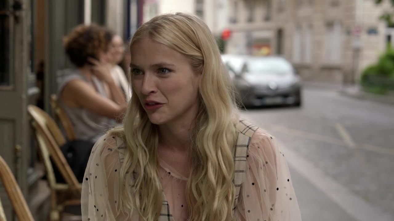 Emily_in_Paris_S01E05_Faux_Amis_720p_NF_WEB-DL_DDP5_1_x264-BTN_0089.jpg Emily_in_Paris_S01E05_Faux_Amis_720p_NF_WEB-DL_DDP5_1_x264-BTN_0089.jpg