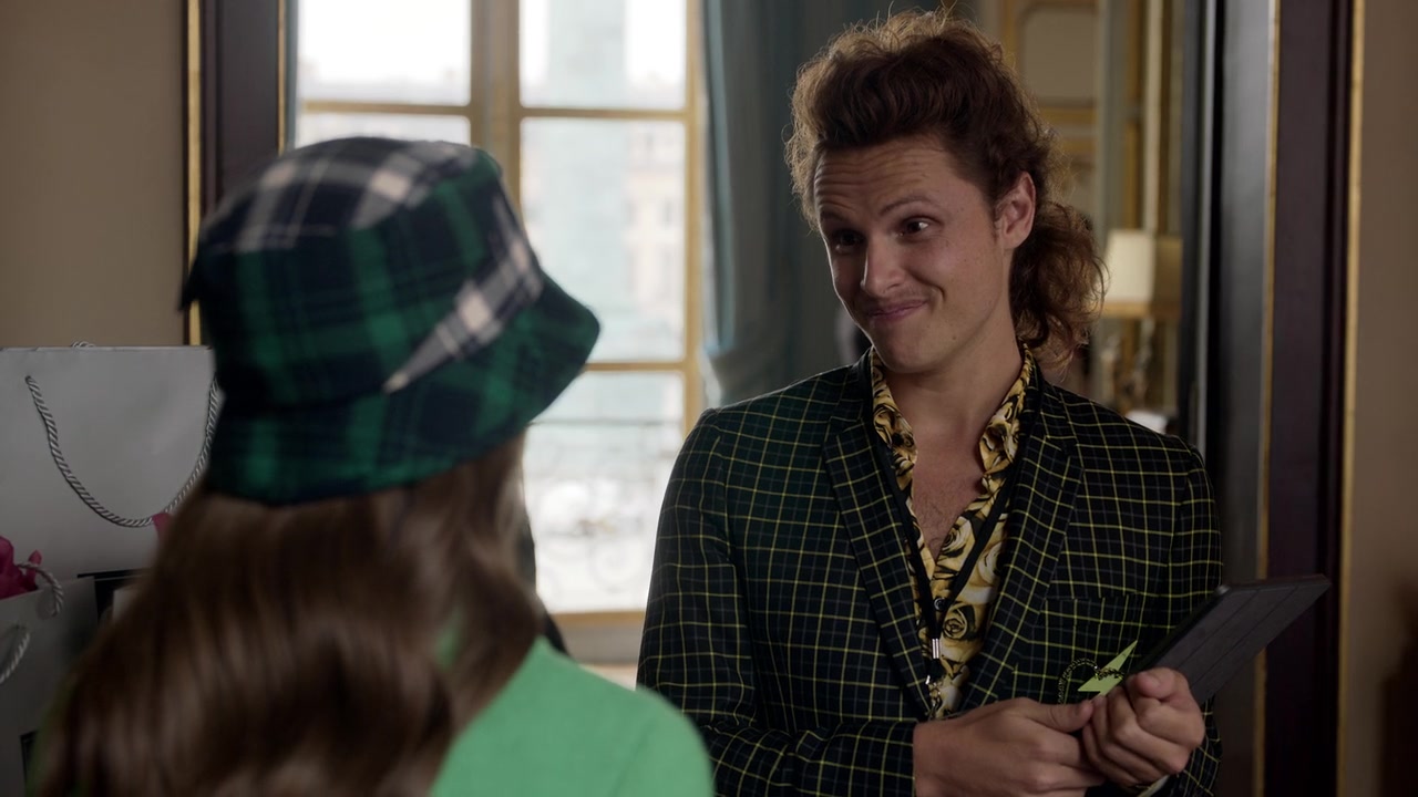 Emily_in_Paris_S01E05_Faux_Amis_720p_NF_WEB-DL_DDP5_1_x264-BTN_0268.jpg Emily_in_Paris_S01E05_Faux_Amis_720p_NF_WEB-DL_DDP5_1_x264-BTN_0268.jpg