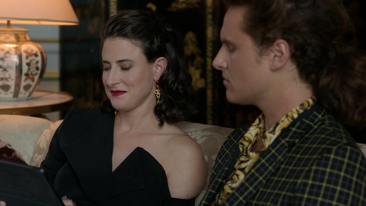 Emily_in_Paris_S01E05_Faux_Amis_720p_NF_WEB-DL_DDP5_1_x264-BTN_0357.jpg Emily_in_Paris_S01E05_Faux_Amis_720p_NF_WEB-DL_DDP5_1_x264-BTN_0357.jpg