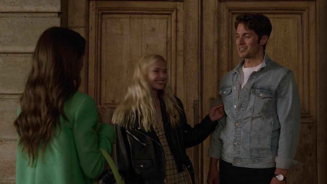 Emily_in_Paris_S01E05_Faux_Amis_720p_NF_WEB-DL_DDP5_1_x264-BTN_0457.jpg Emily_in_Paris_S01E05_Faux_Amis_720p_NF_WEB-DL_DDP5_1_x264-BTN_0457.jpg
