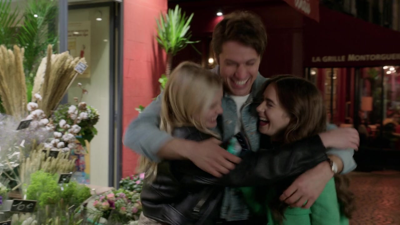 Emily_in_Paris_S01E05_Faux_Amis_720p_NF_WEB-DL_DDP5_1_x264-BTN_0486.jpg