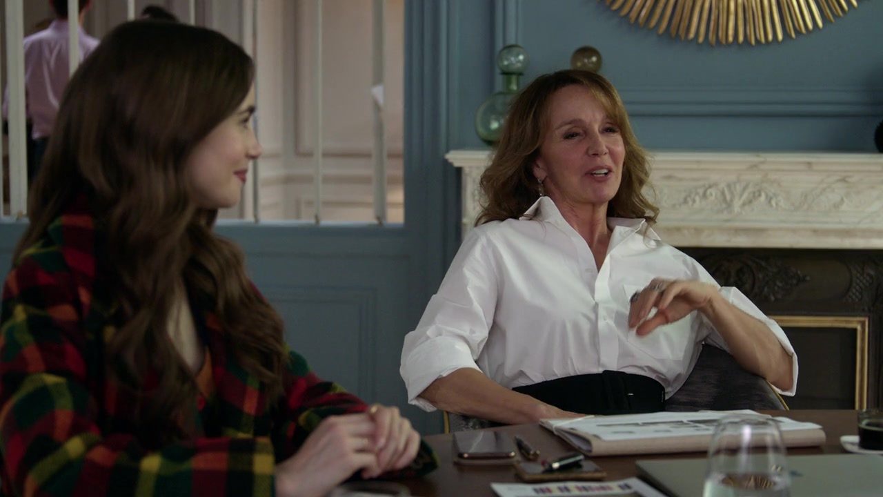 Emily_in_Paris_S01E05_Faux_Amis_720p_NF_WEB-DL_DDP5_1_x264-BTN_0608.jpg Emily_in_Paris_S01E05_Faux_Amis_720p_NF_WEB-DL_DDP5_1_x264-BTN_0608.jpg